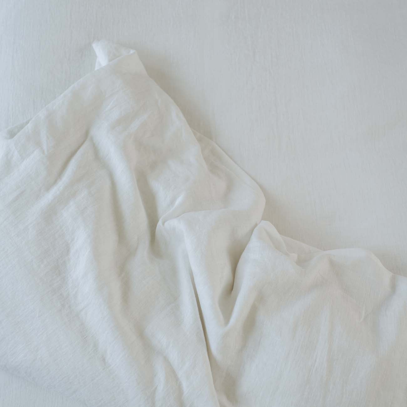 jorganska-navlaka-lanena-bela