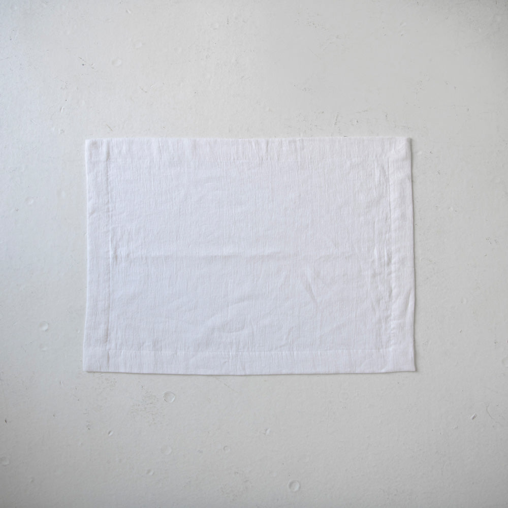 prostirka-za-kupatilo-bela