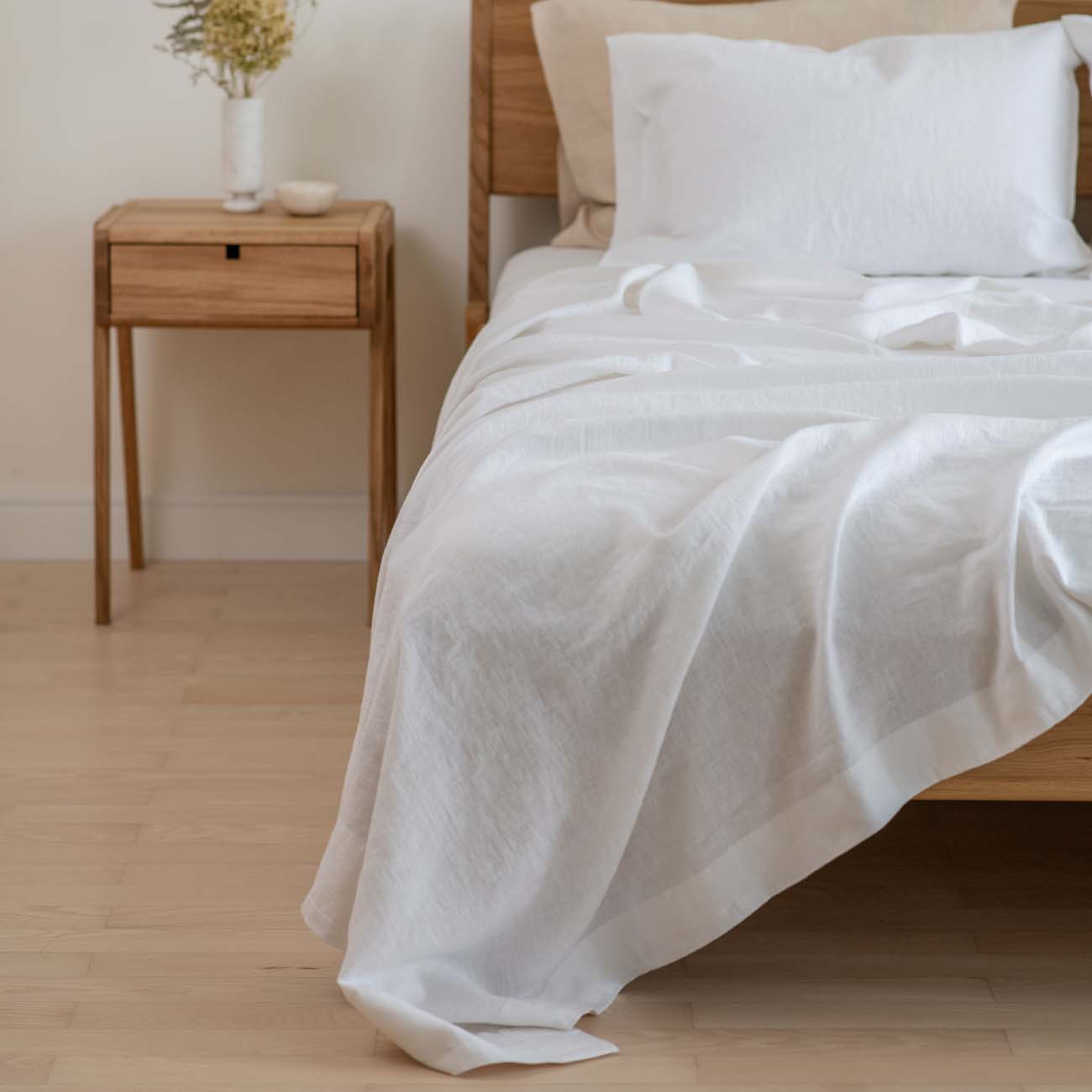 letnji-pokrivac-isprani-lan-beli