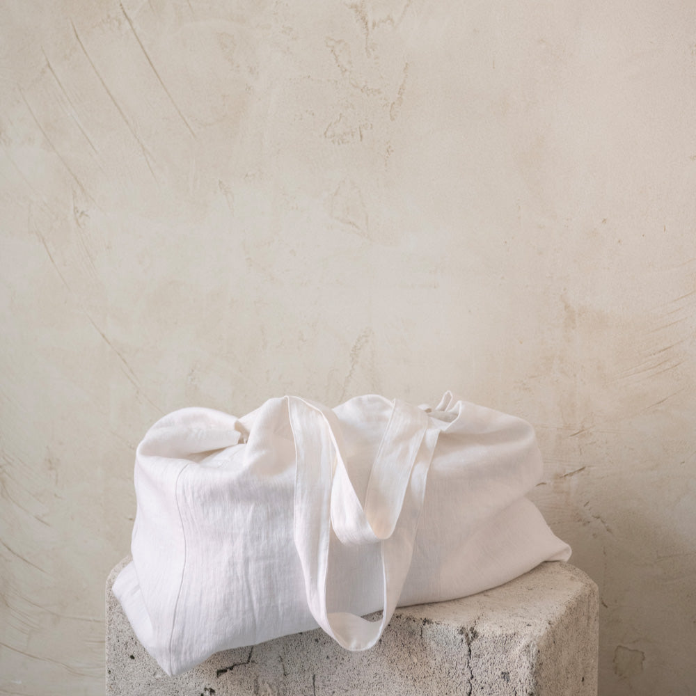 lanena-torba-za-plazu-bela