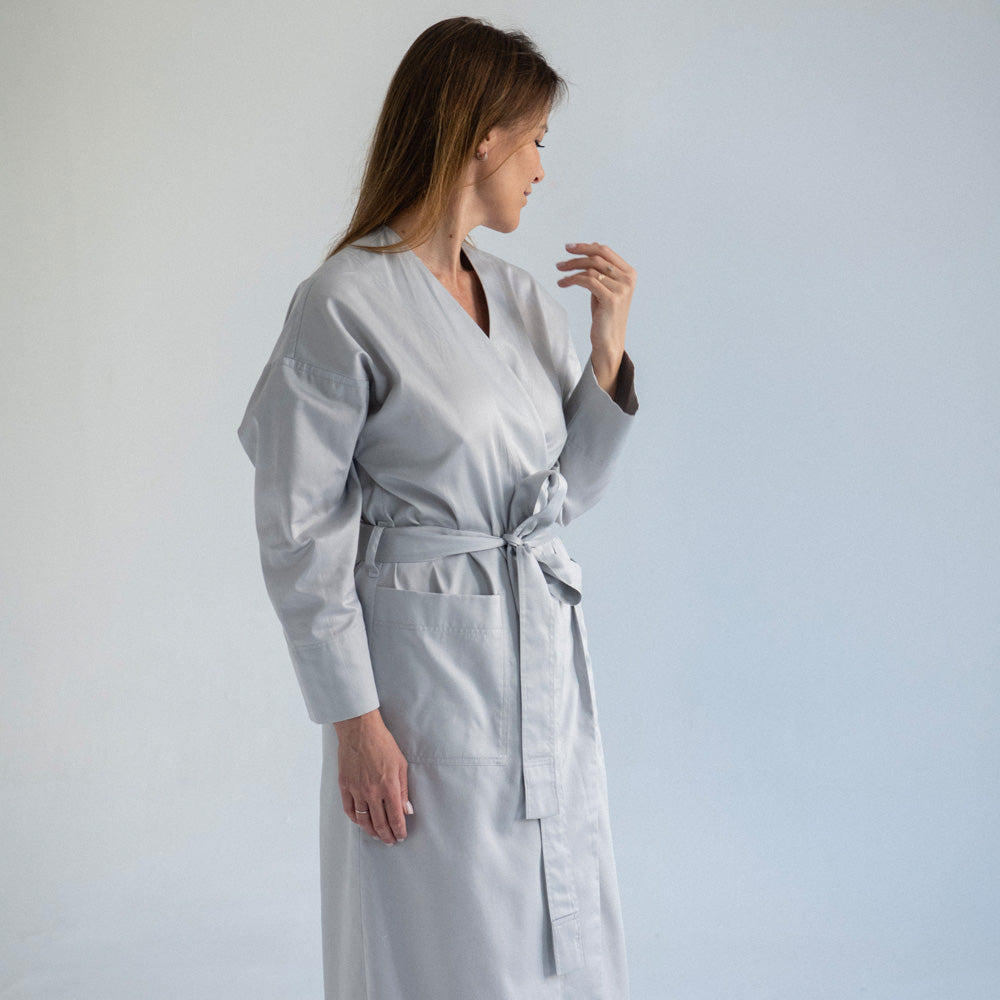 zenski-bademantil-dugacki-sivi