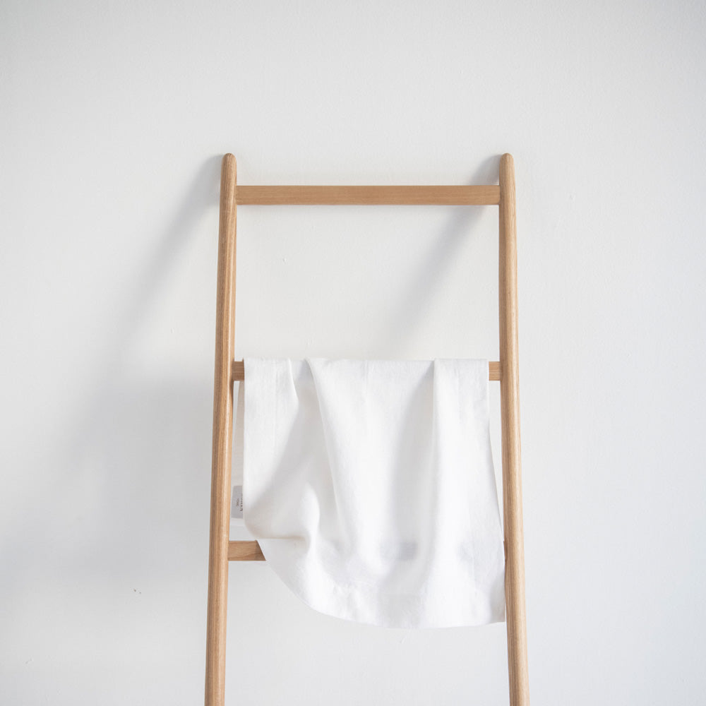 prostirka-za-kupatilo-bela