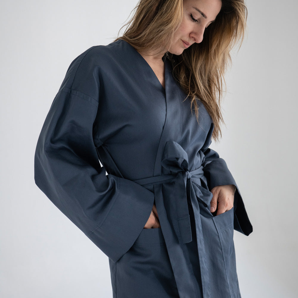 zenski-bademantil-kratak-plavi