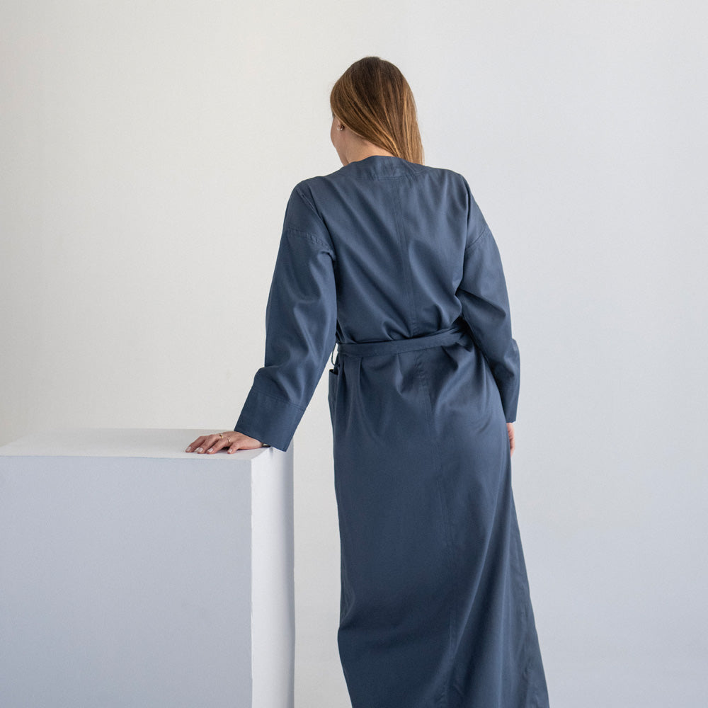 zenski-bademantil-dugacki-plavi