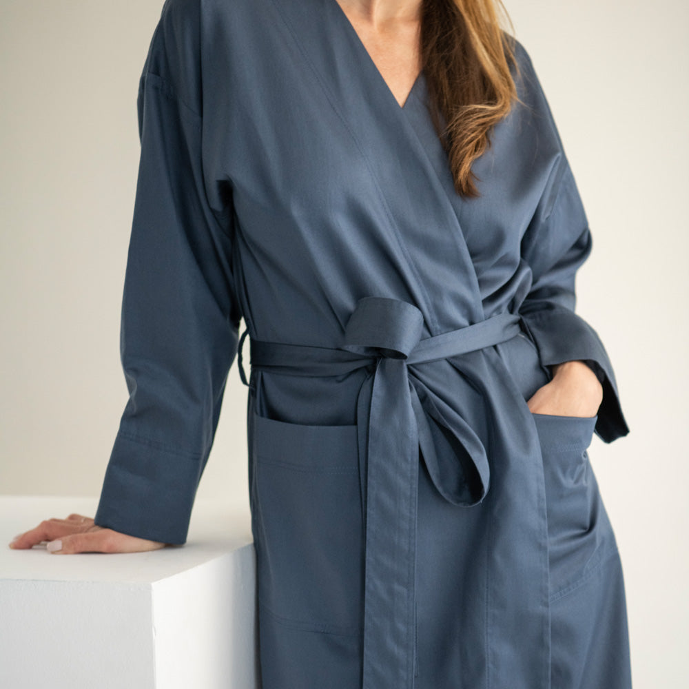 zenski-bademantil-dugacki-plavi