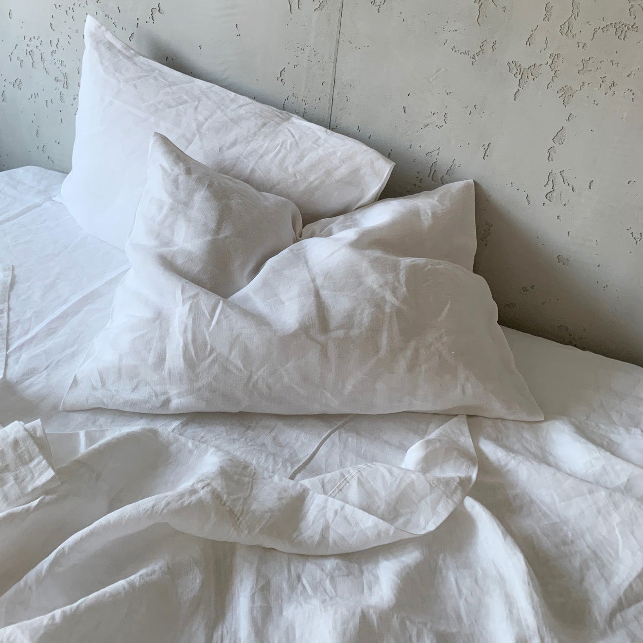 jastucnica-od-lana-bela