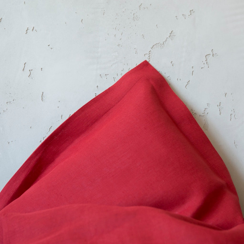 jastucnica-od-lana-crvena