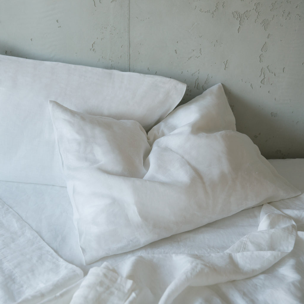 jastucnica-od-lana-bela