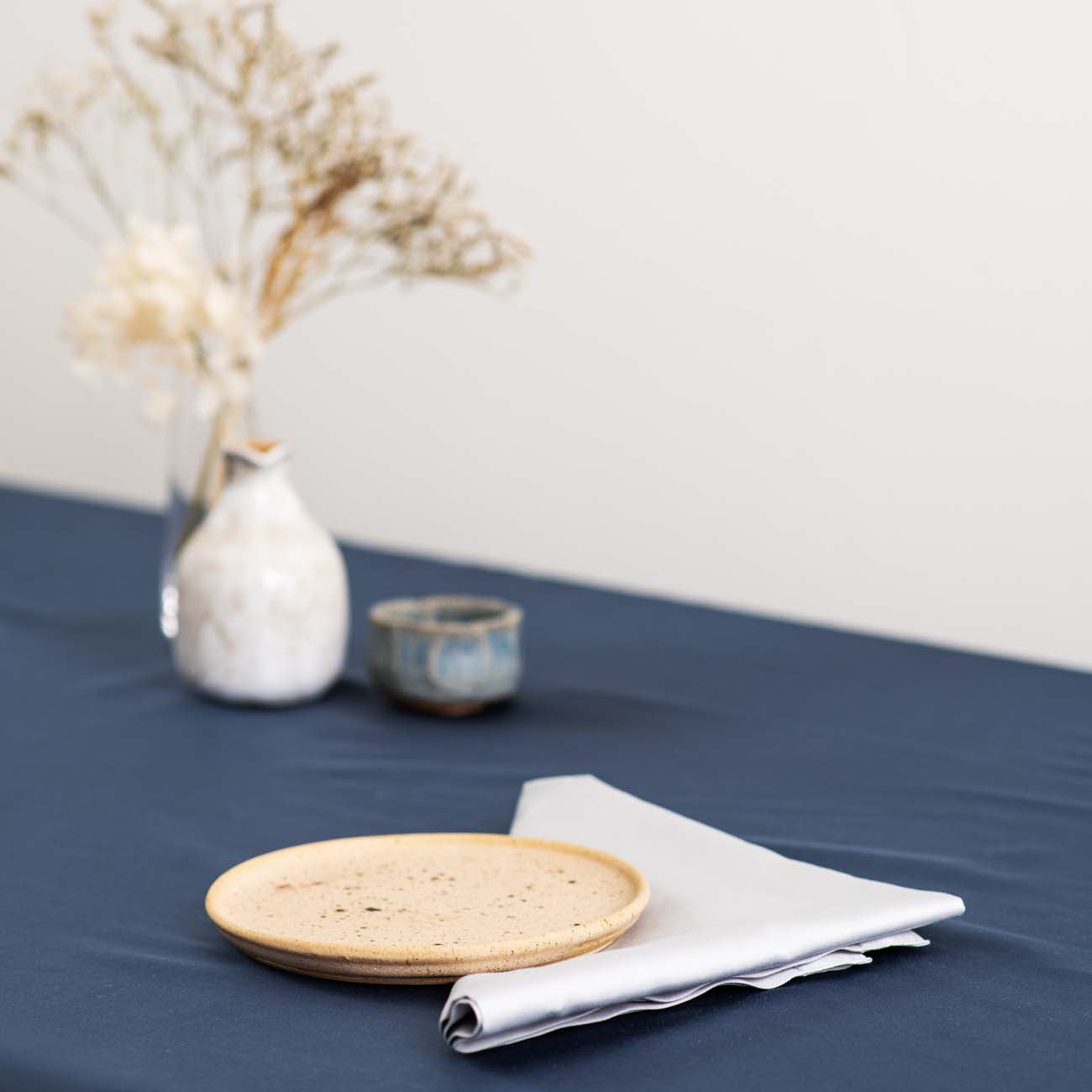 elegantne-salvete-saten-pamuk-sive