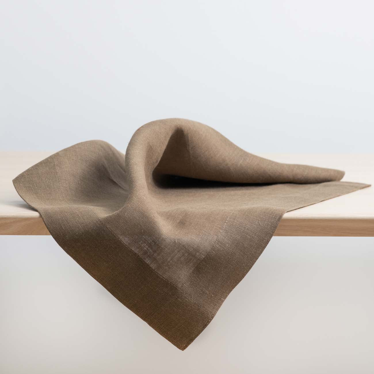 salvete-od-lana-braon-50x50cm