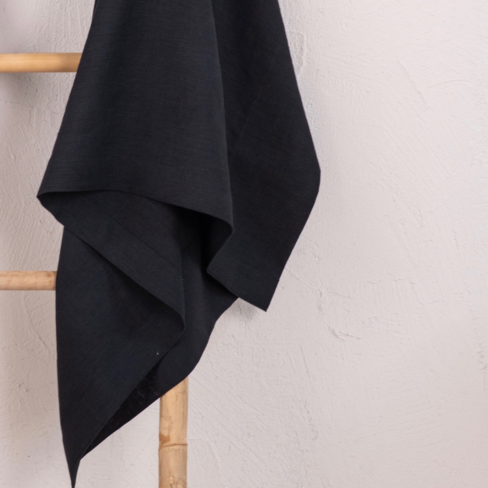 peskiri-od-lana-80x130cm-crni